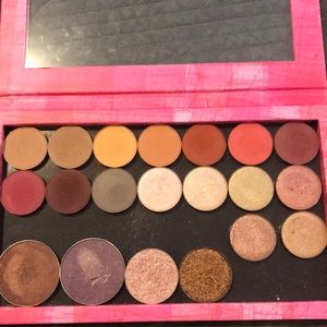 Single Eyeshadows